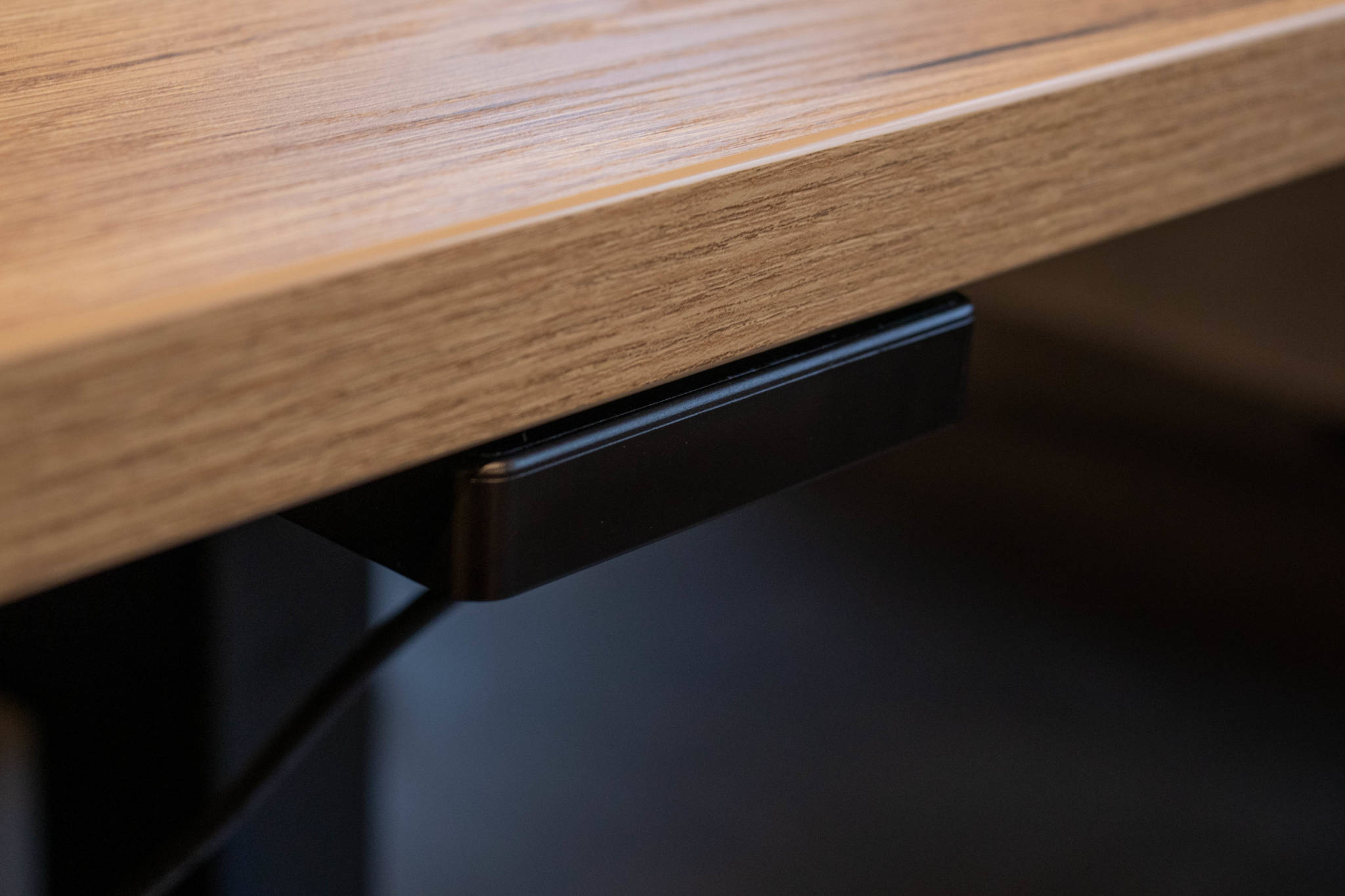 Electric Sit/Stand Desk - Black / Logan Oak / 120 x 80 cm