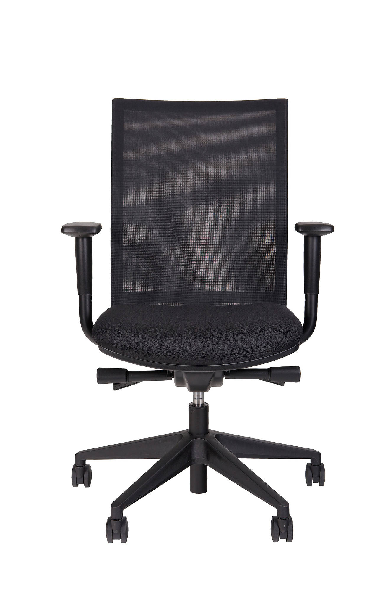 Black ergonomic office chair Cordoba mesh