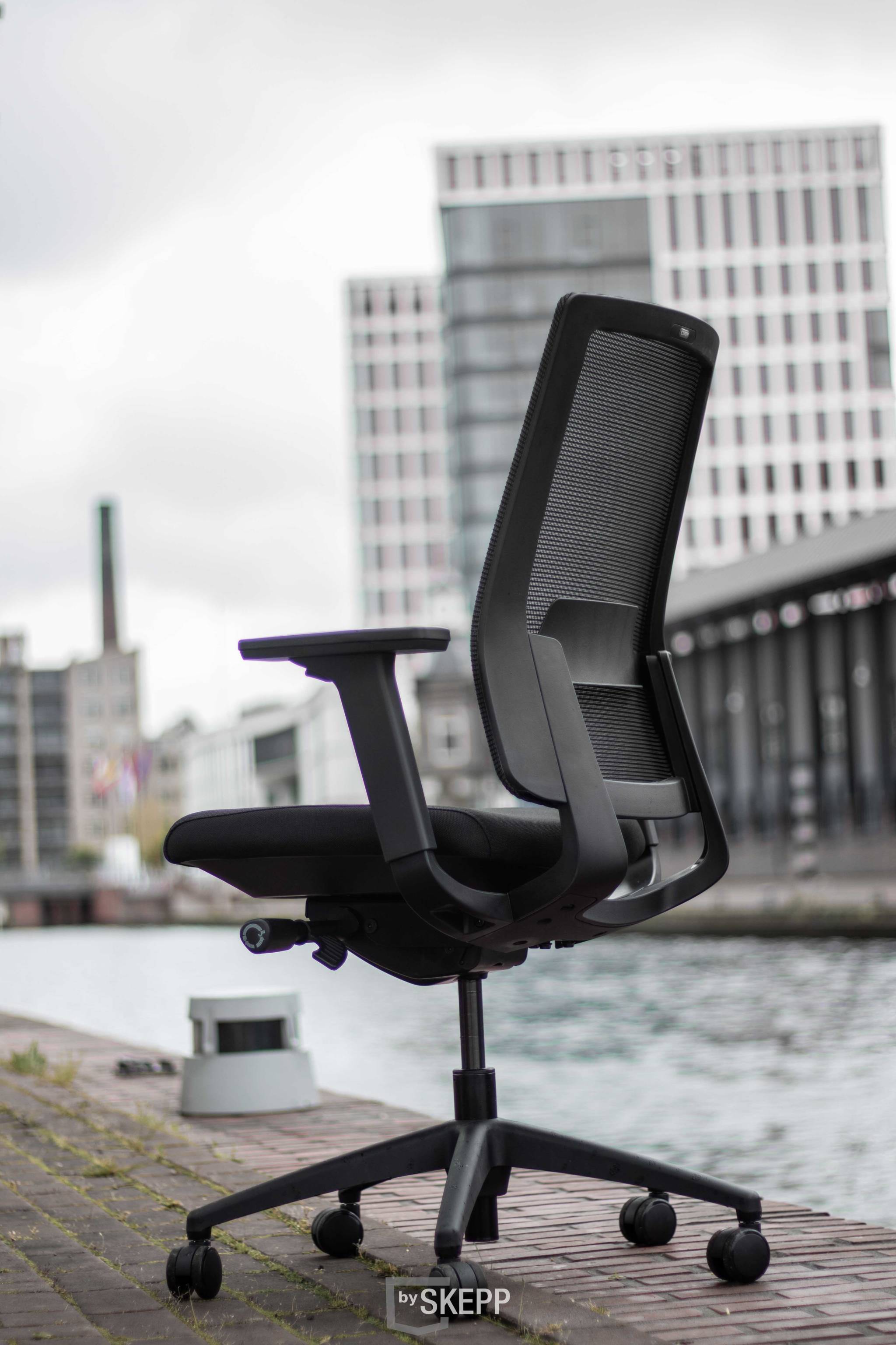 Arbo office chair Lugano black mesh bySKEPP