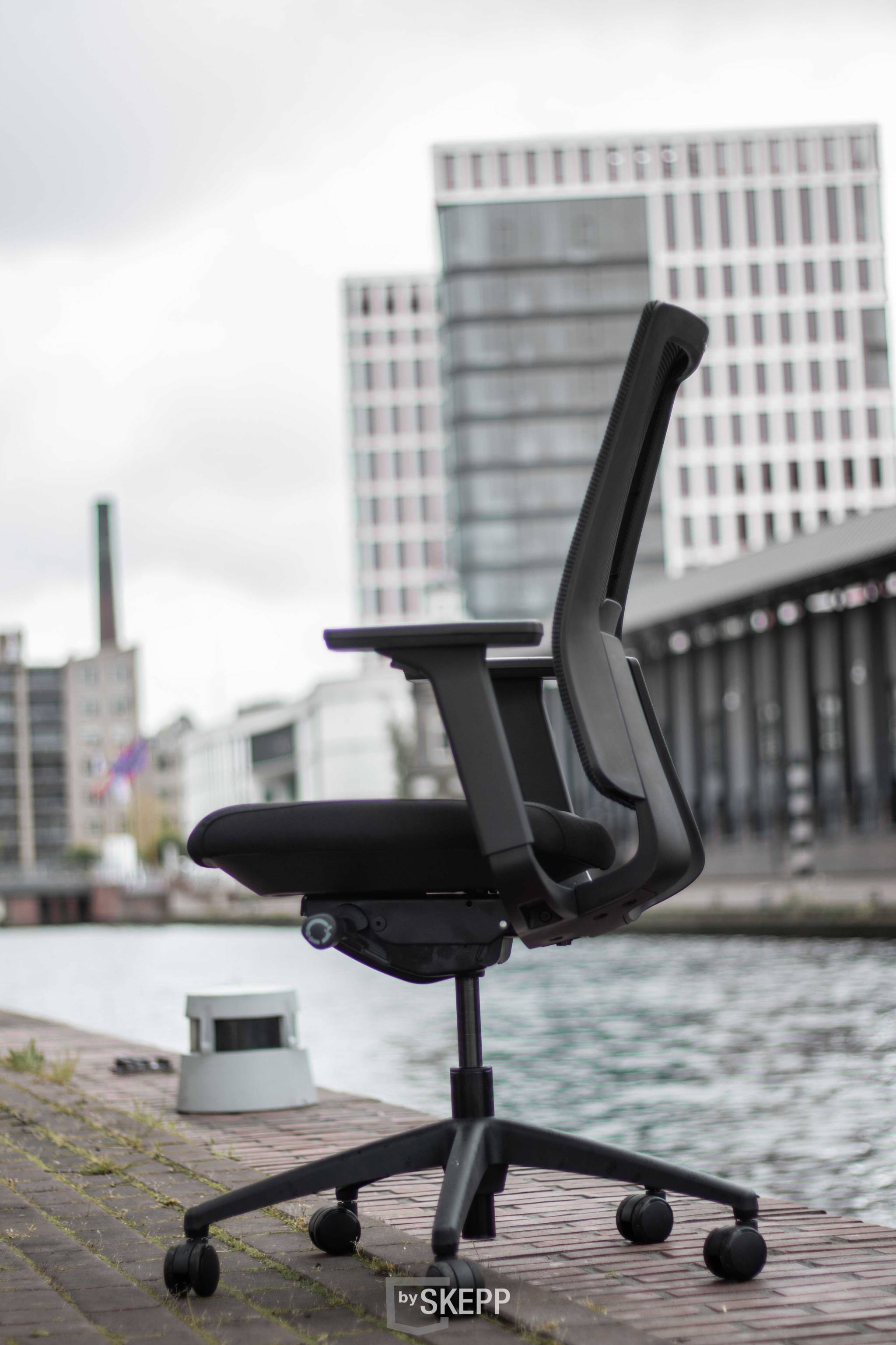 Arbo office chair Lugano black mesh bySKEPP