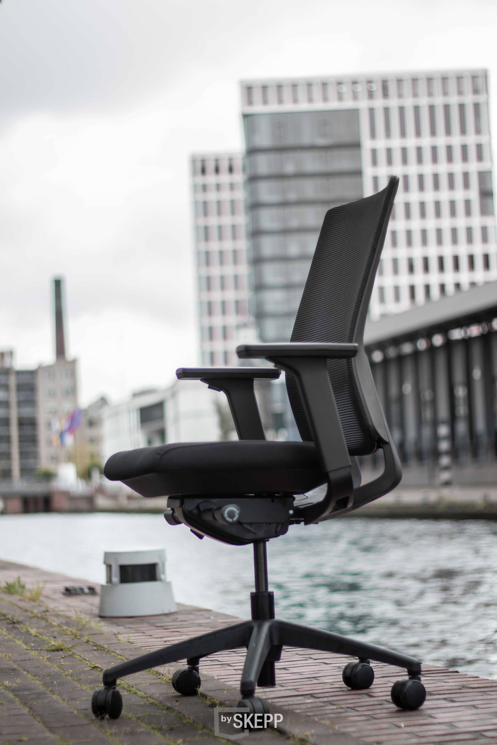 Arbo office chair Lugano black mesh bySKEPP