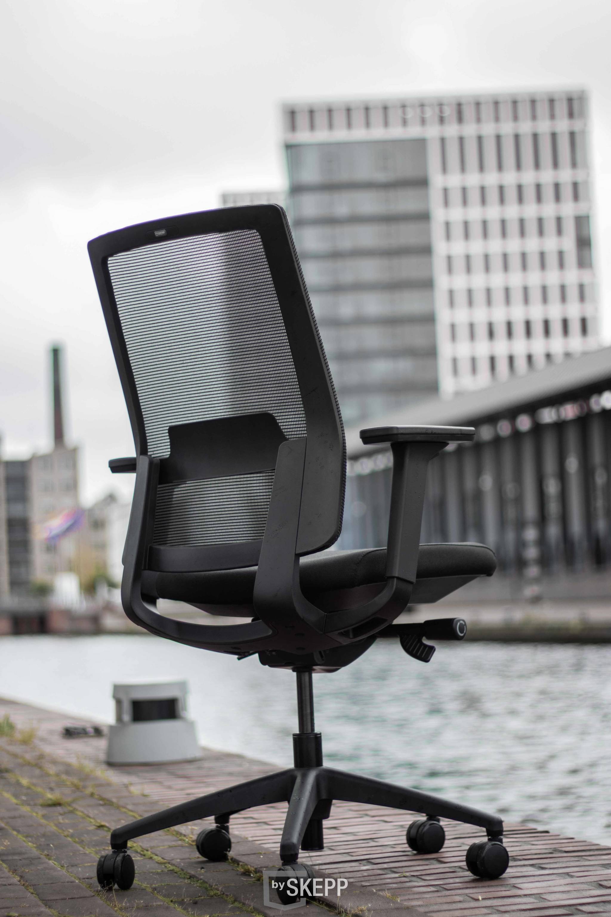 Arbo office chair Lugano black mesh bySKEPP