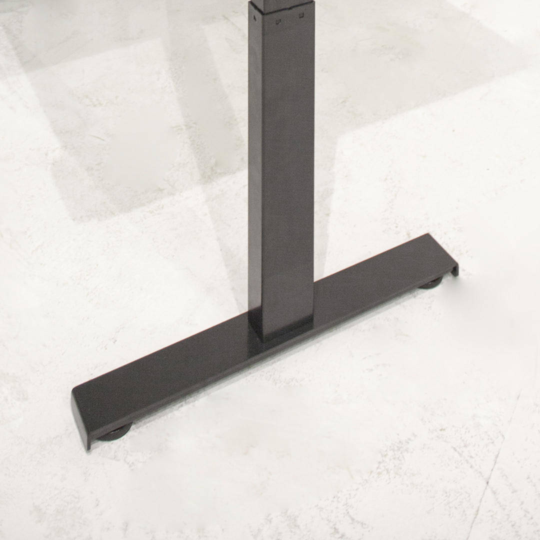 Bureau Oslo (Robson Eiken, Aluminium, 90, 120)